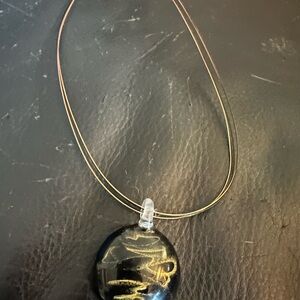 Elegant Black and Gold Pendant Necklace